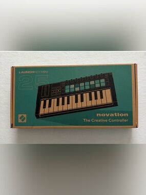 Launchkey Mini 25 - Green Compact MIDI Keyboard Controller